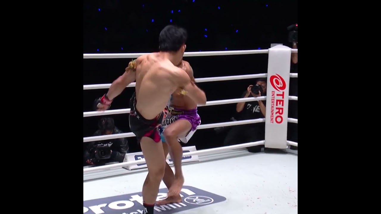 MASSIVE head kick  Worapon puts the legendary "Man of Steel" Soe Lin Oo to sleep in Round 1!
