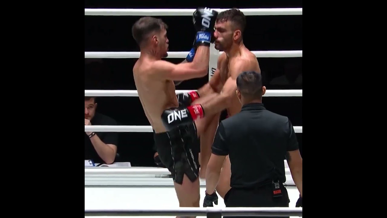 Mohammad Siasarani eats flying knees for breakfast