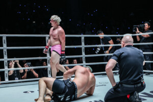 Ben Tynan Ryugo Takeuchi ONE Fight Night 40 8