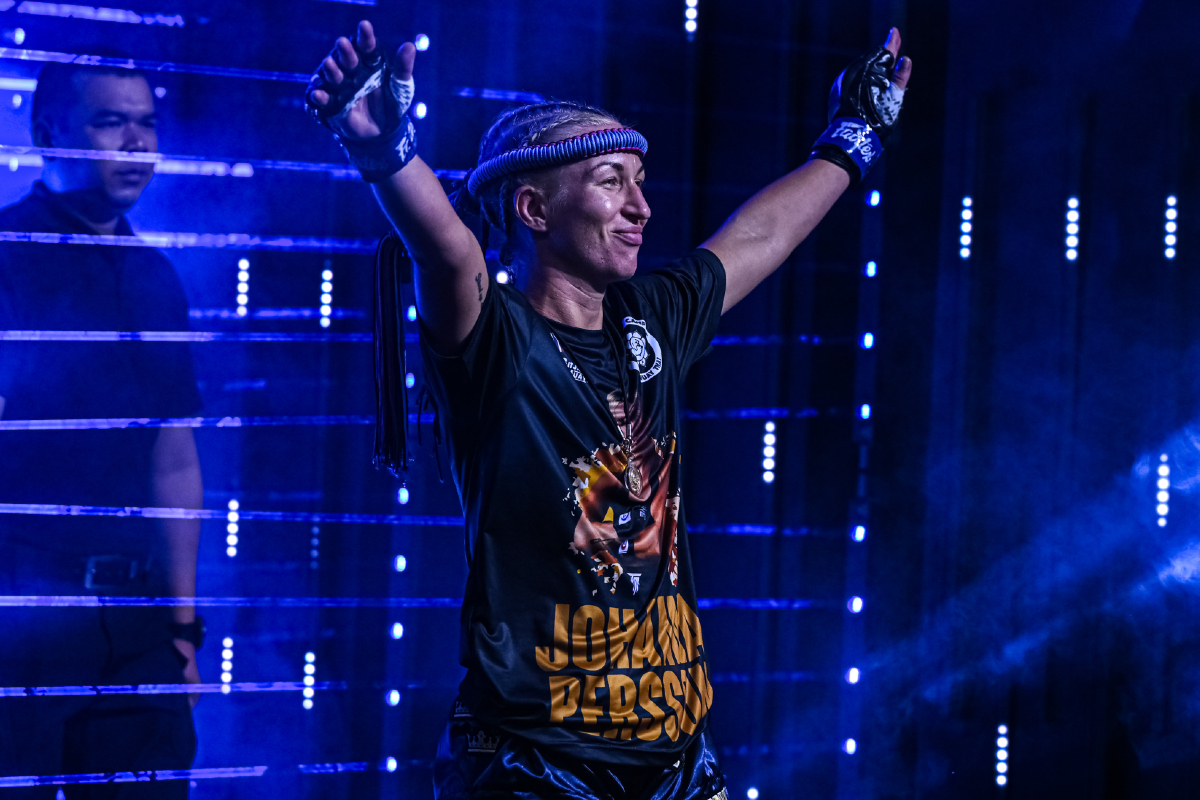 Muay Thai fighter Johanna Persson makes her entrance
