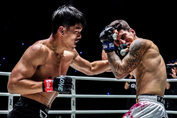 Kongklai Sor Sommai punches Mohammad Habibpour at ONE Friday Fights 144