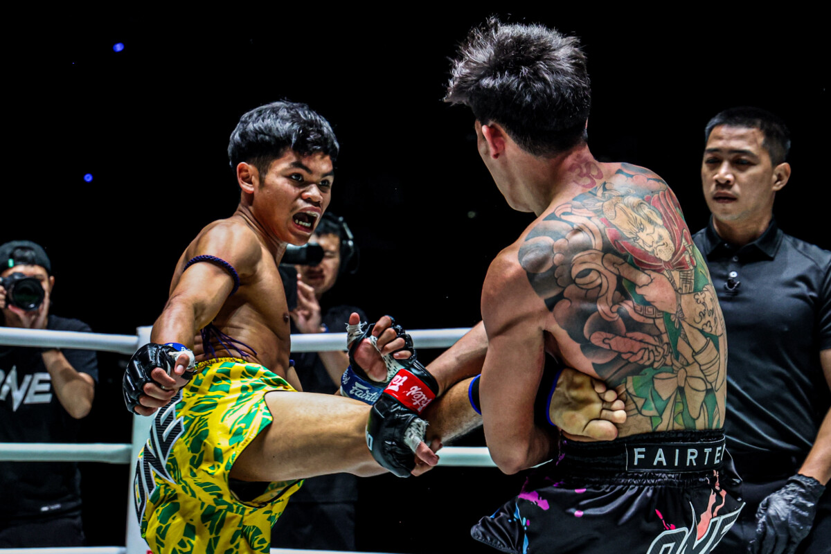 Lothong Kruaynaimuanggym Wanpadej Looksuan ONE Friday Fights 144 9