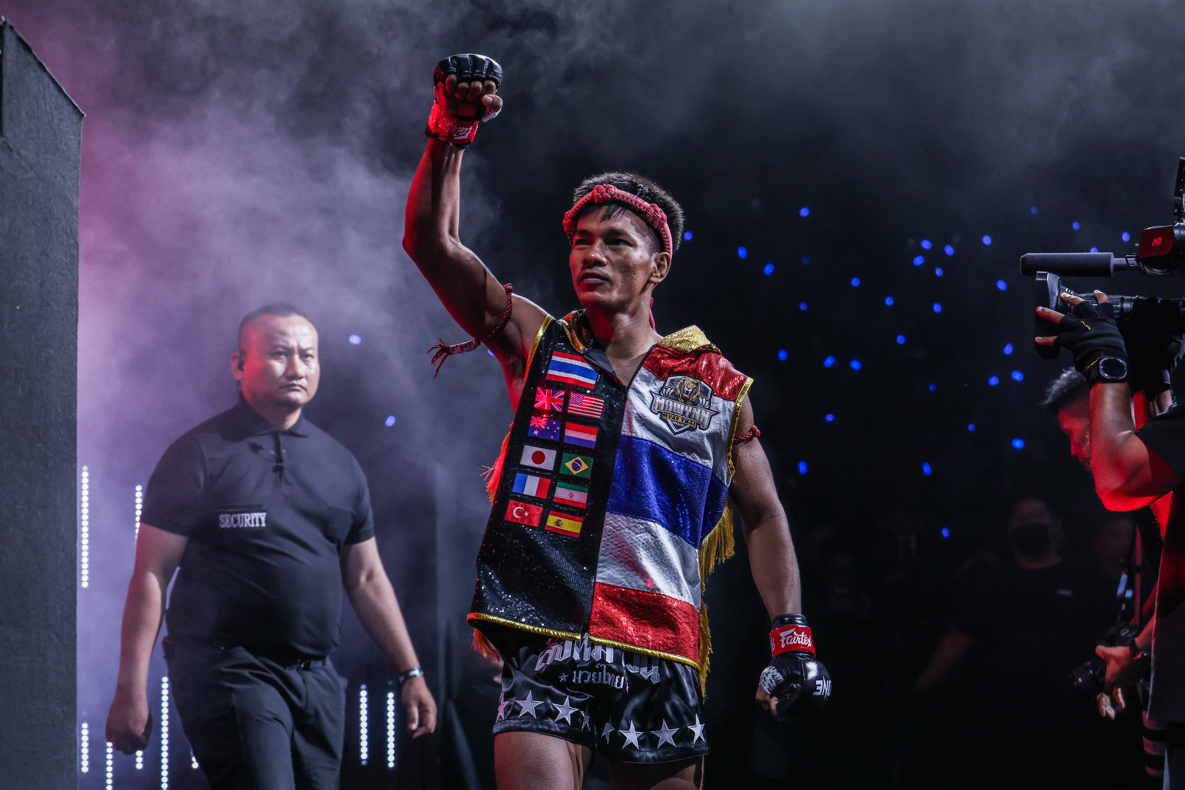 Nico Carrillo Shadow Singha Mawynn ONE Fight Night 40 5.jpg