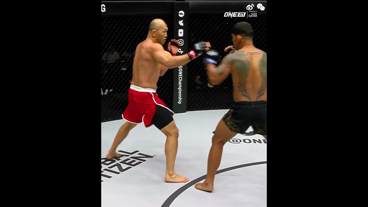 HEATED  Relive Aung La's iconic performance against Yushin Okami in 2022!