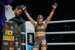 Anastasia Nikolakakos Victoria Souza ONE Fight Night 41 8