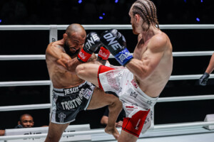 Ben Woolliss John Lineker ONE Fight Night 41 11