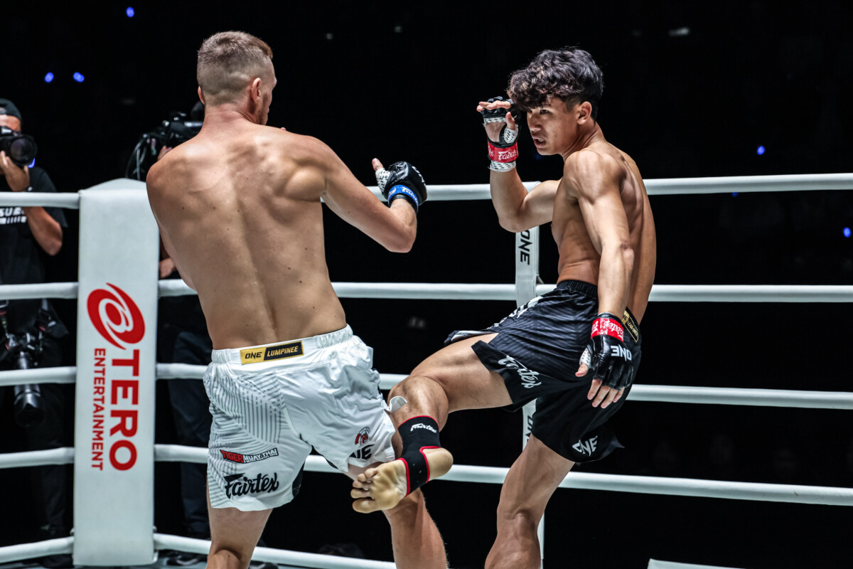 Detchawalit Silkmuaythai Denis Dotsenko ONE Friday Fights 146 3