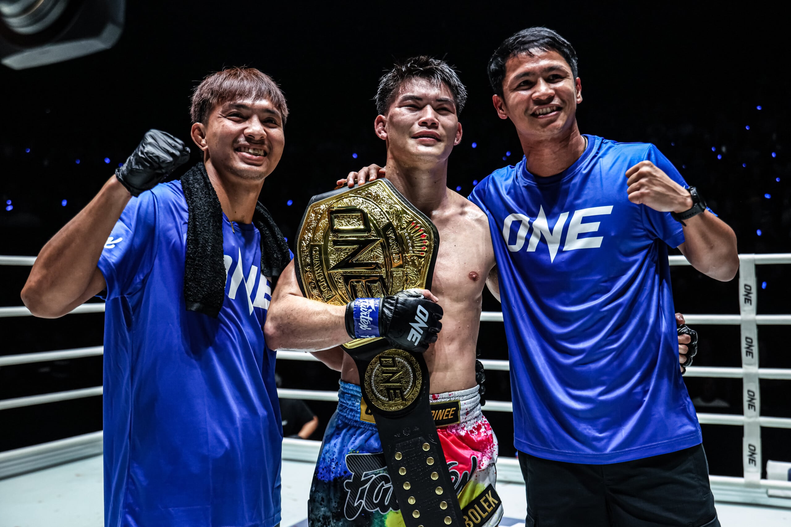 Rambolek Chor Ajalaboon (center) and Superbon (right) at The Inner Circle 7.