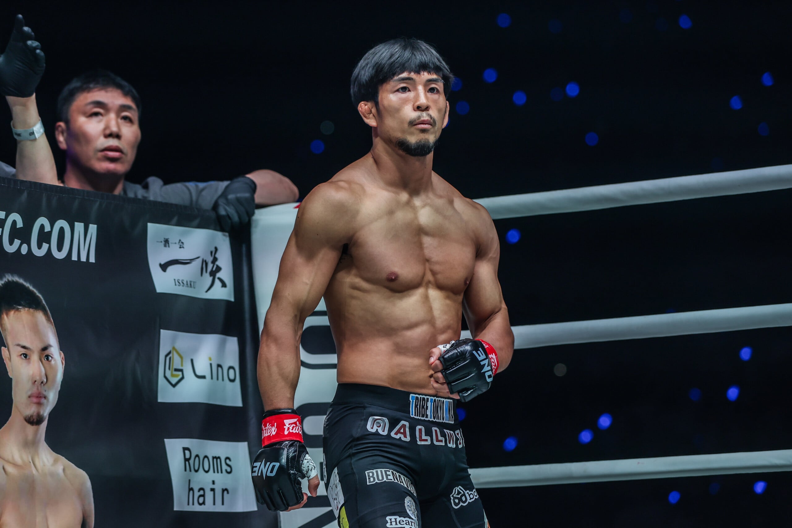 Yuya Wakamatsu stares down his opponent at ONE SAMURAI 1