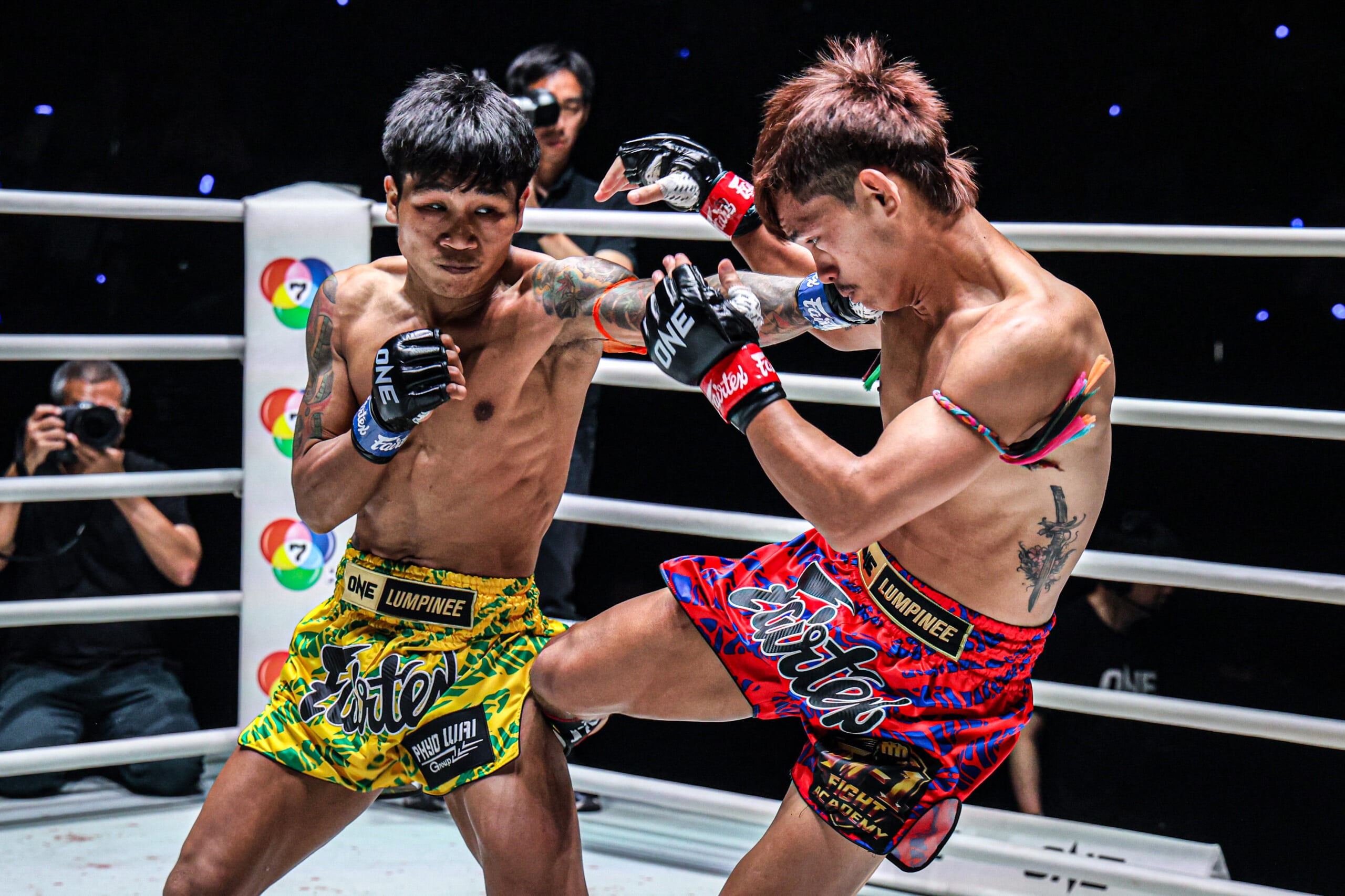 Har Ling Om Khunsuk T1 Fight Academy ONE Friday Fights 149 2