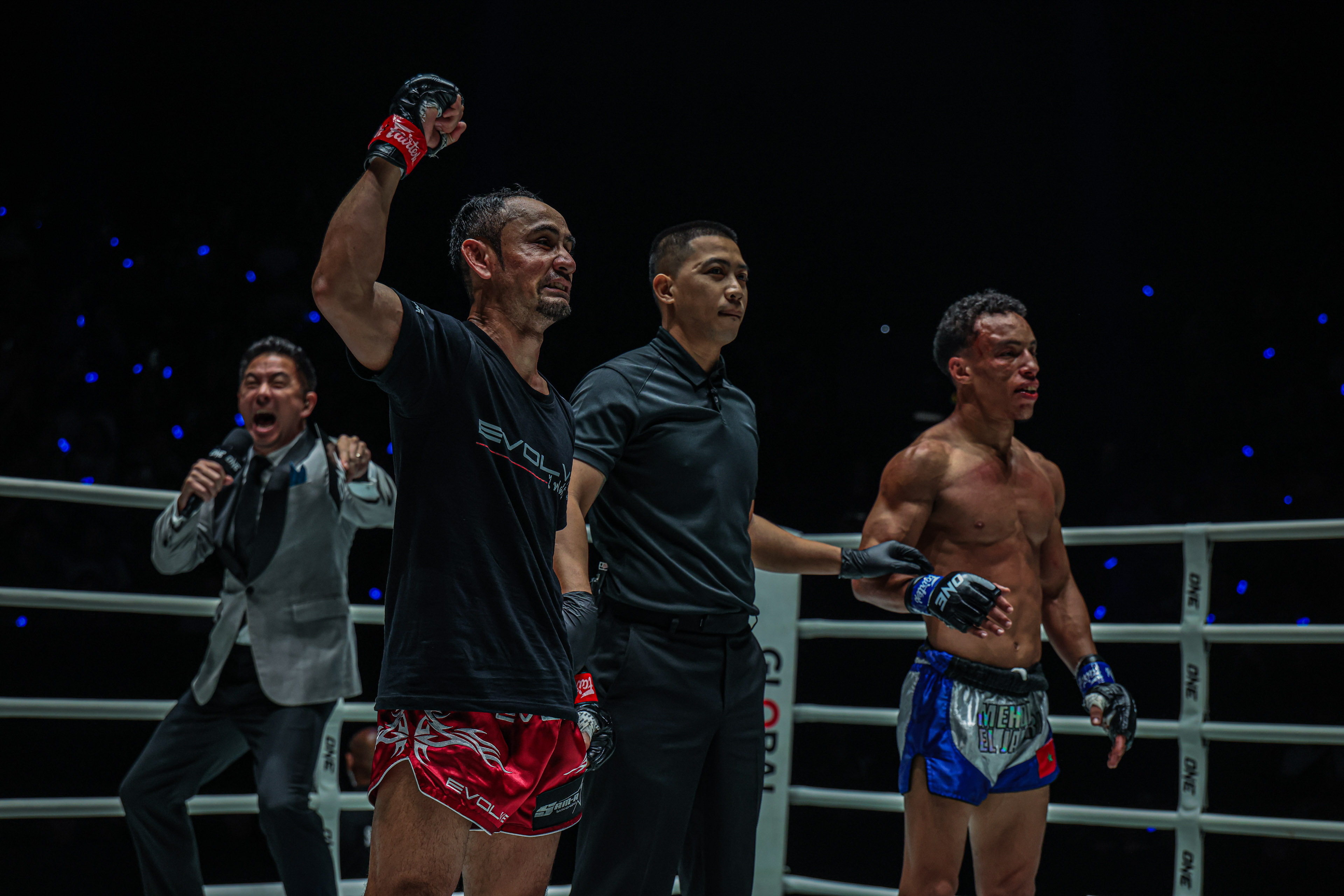 Sam A Gaiyanghadao Elmehdi El Jamari ONE Fight Night 42 11.jpg