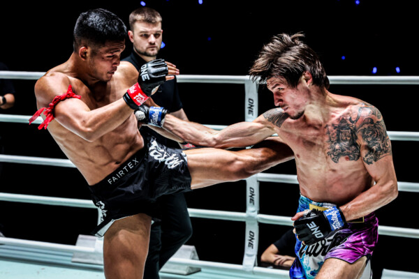 Tomyamkoong Bhumjaithai kicks Bejenuta Maximus at ONE Friday Fights 149
