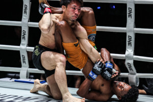 Fabio Henrique Yosuke Saruta ONE Fight Night 43 8