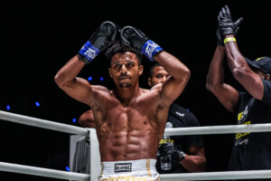 Luo Chao Denis Souza Jr. ONE Fight Night 43 3