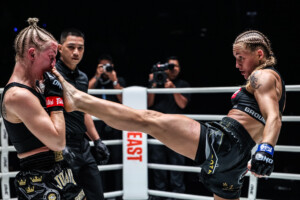 Martyna Dominczak Johanna Persson ONE Fight Night 43 3