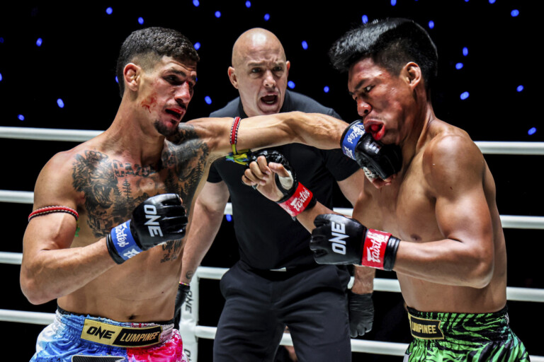Felipe Lobo connects with a powerful left hand on PTT