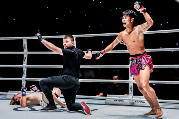 Kongchai Chanaidonmueang defeats Valerii Strungari via knockout at The Inner Circle