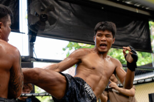 PTT Apichart Farm Open Workout The Inner Circle 20 12