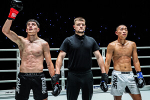Rahim Borz Tcherchaiko defeats Zhang Chinese Tiger Jinhu via unanimous decision at The Inner Circle4