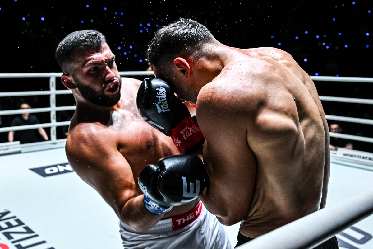 Samet Agdeve unloads on Roman Kryklia at ONE Fight Night 37.