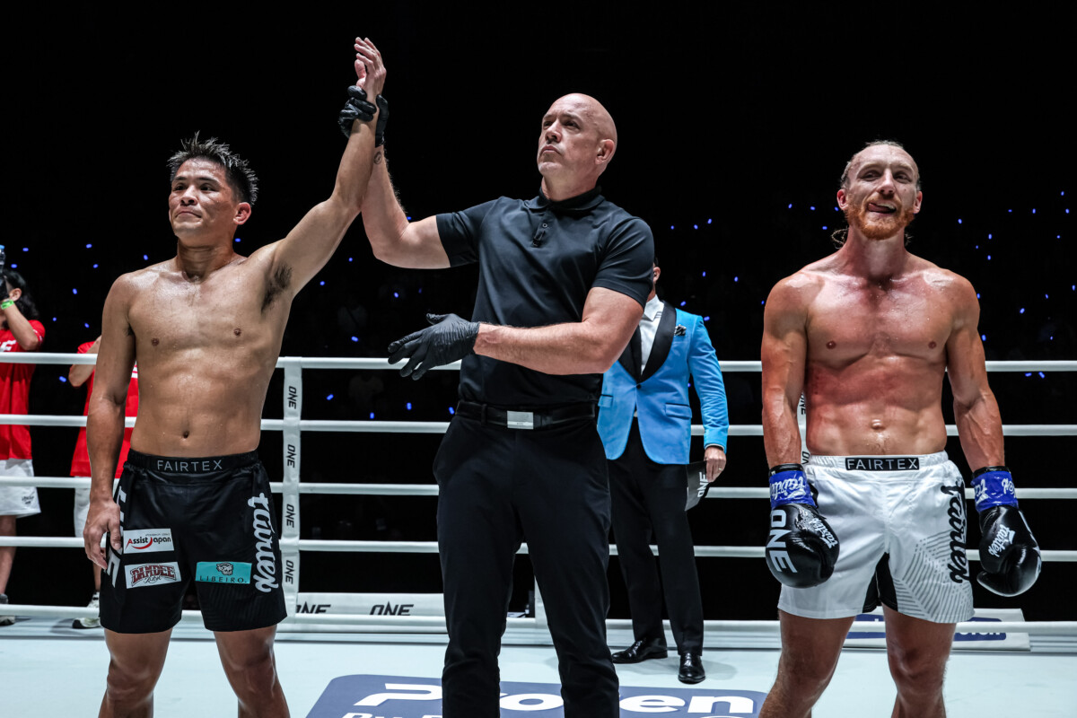 Yuki Yoza defeats Ben Woolliss via unanimous decision
