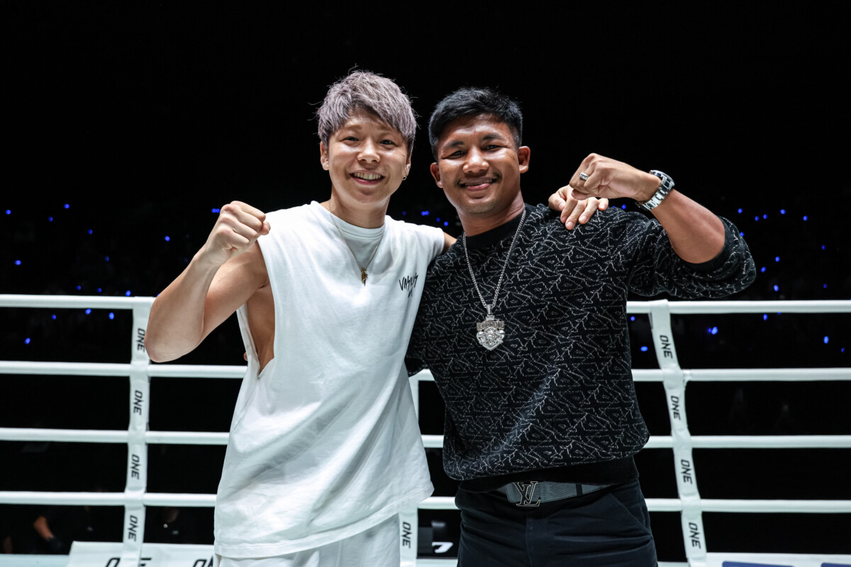 Takeru Segawa and Rodtang Jitmuangnon share a moment at The Inner Circle 22
