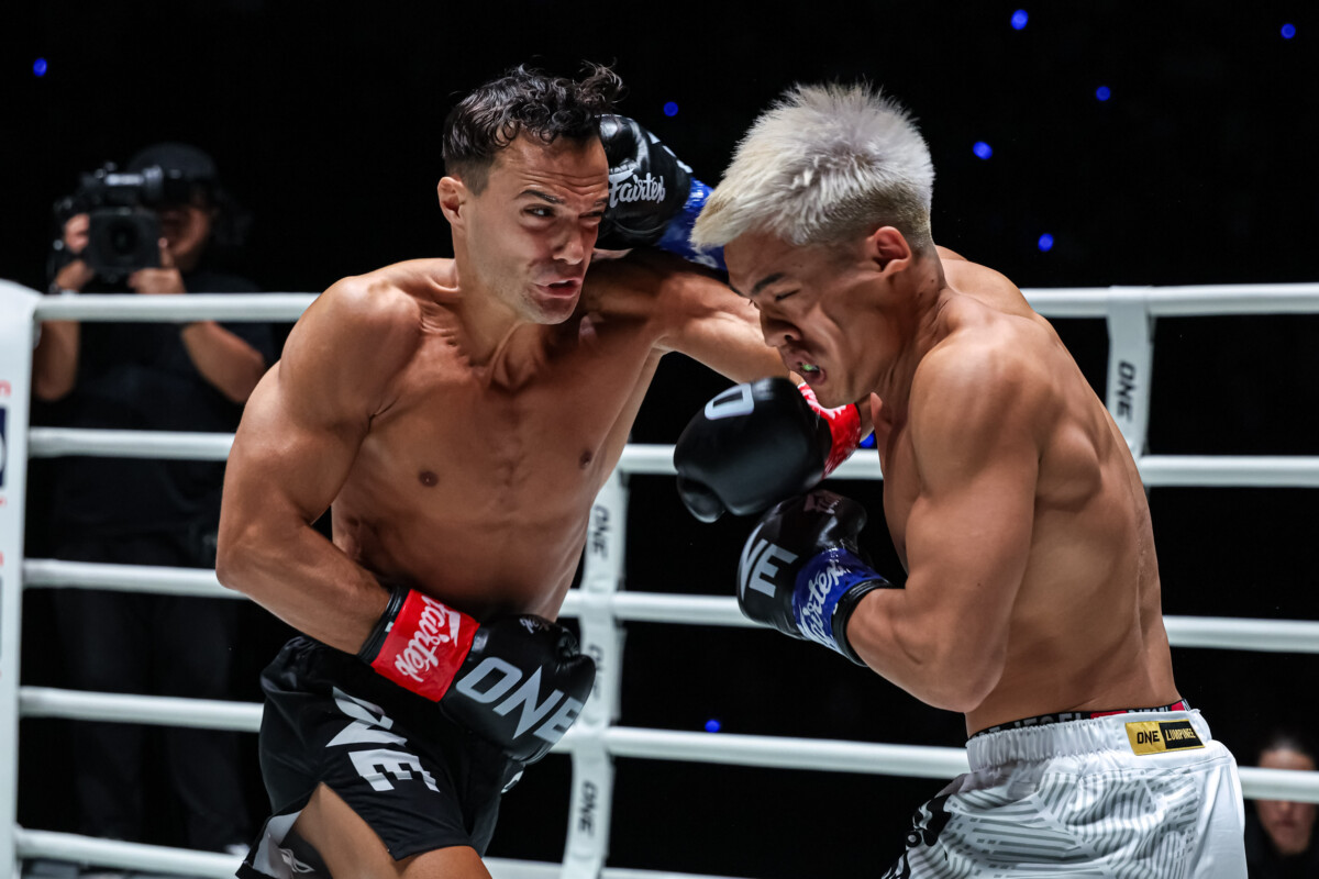 Jonathan Di Bella and Zhang Peimian go for all-out attack