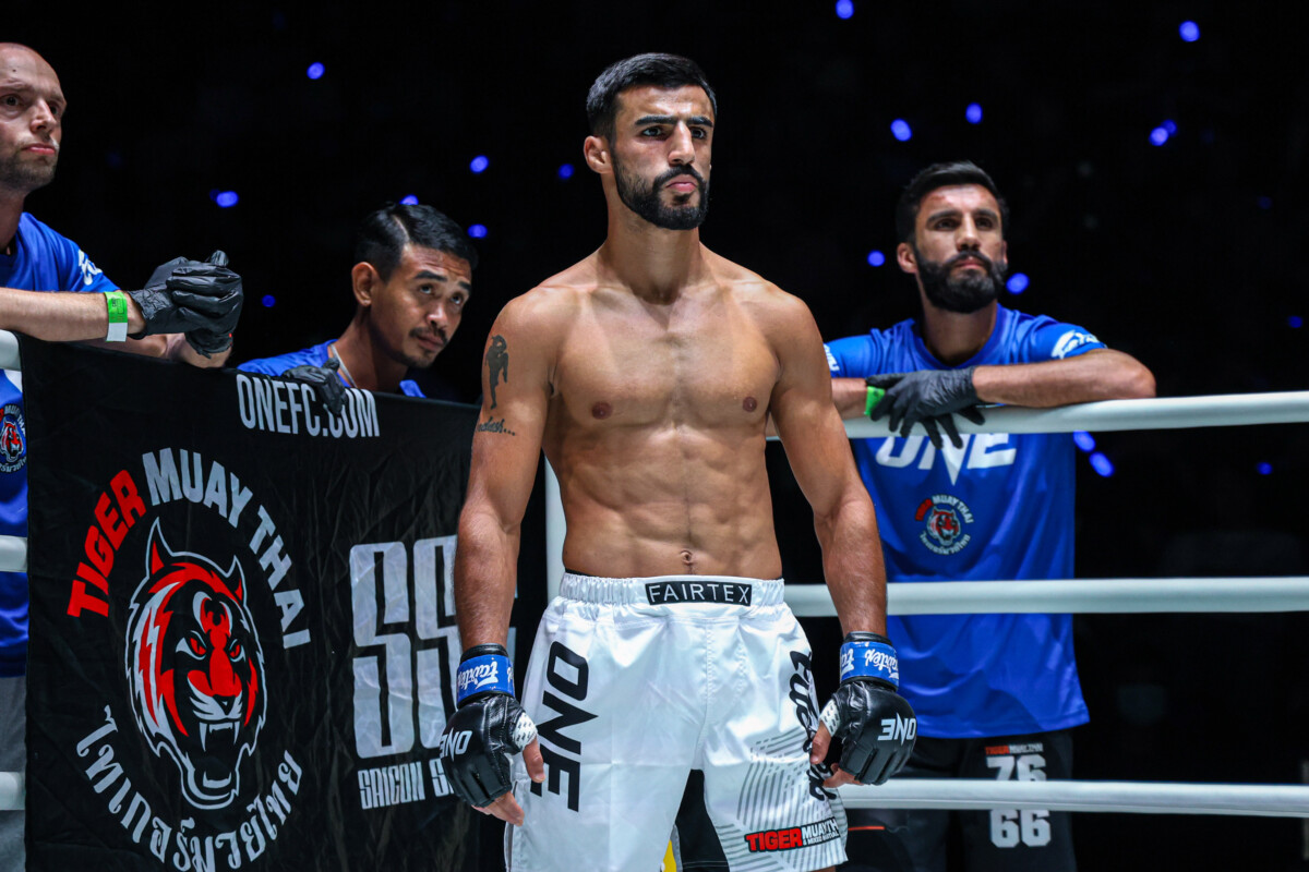 Abdallah Ondash ready for Chokpreecha PK TomTKalaiyont at The Inner Circle 24