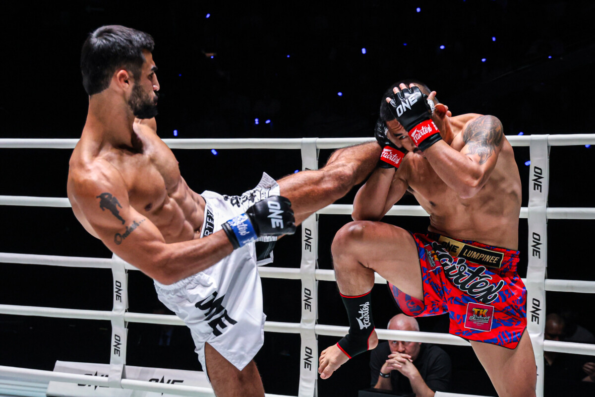 Abdallah Ondash unleashes a head kick on Chokpreecha PK TomTKalaiyont at The Inner Circle 24