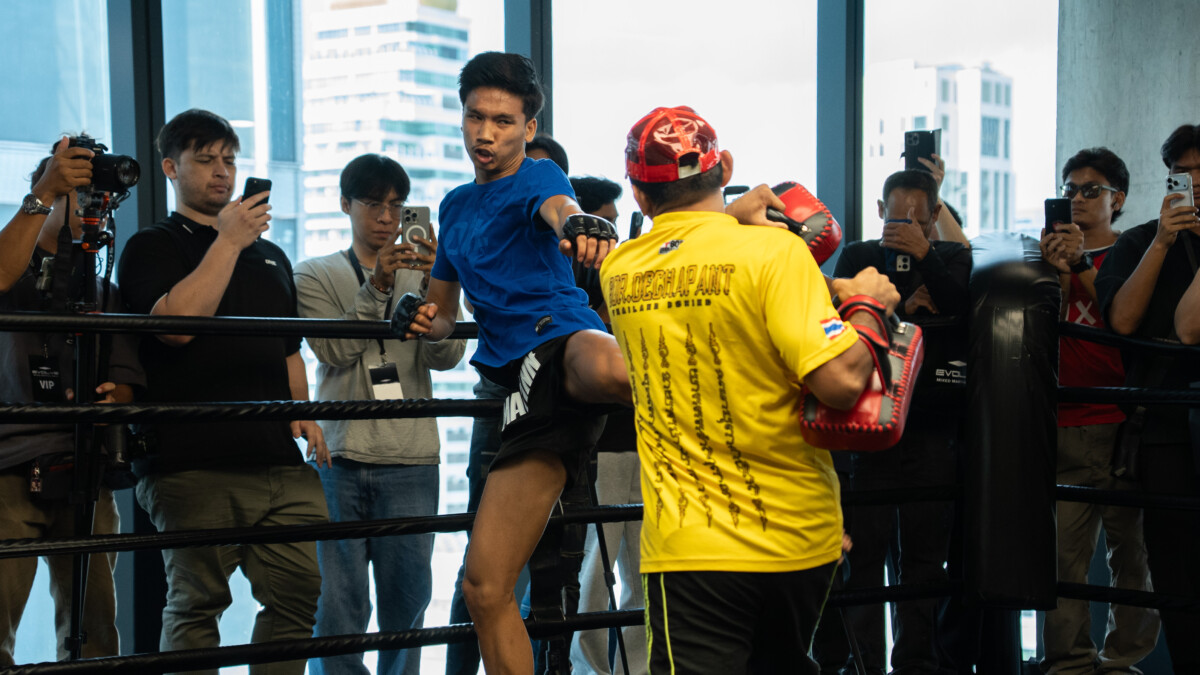 Aliff Sor Dechapan unloads a kick on the pads at The Inner Circle 23 open workout