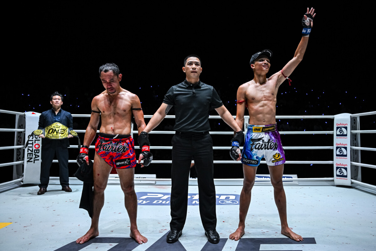 Aliff Sor Dechapan defeats Sam-A Gaiyanghadao via knockout at The Inner Circle 23