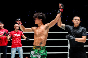 Detchawalit Silkmuaythai Tom Casse The Inner Circle 21 9