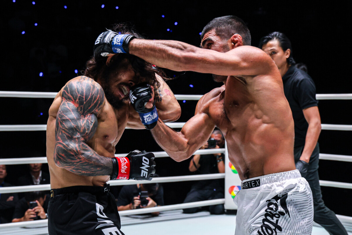 Elbek Alyshov plants a crushing uppercut on Enkh Orgil Baatarkhuu at The Inner Circle 24