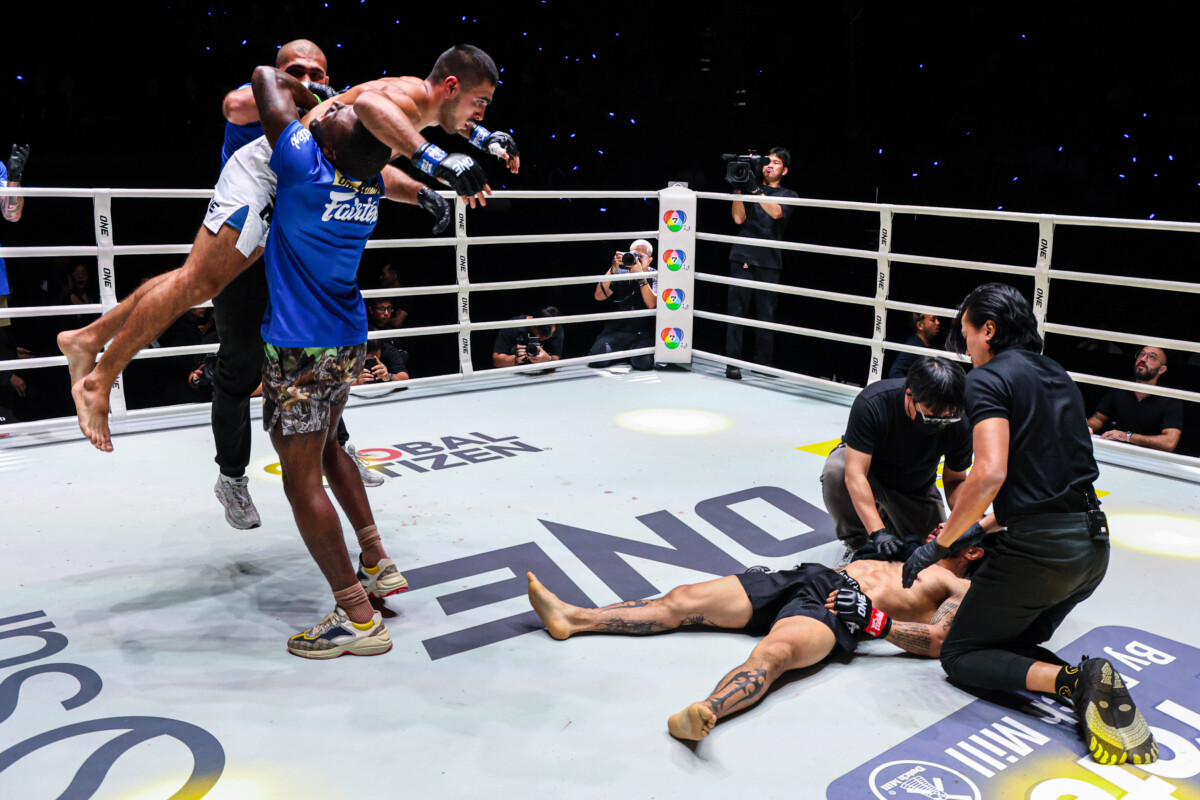 Elbek Alyshov defeats Enkh-Orgil Baatarkhuu via TKO at The Inner Circle 24