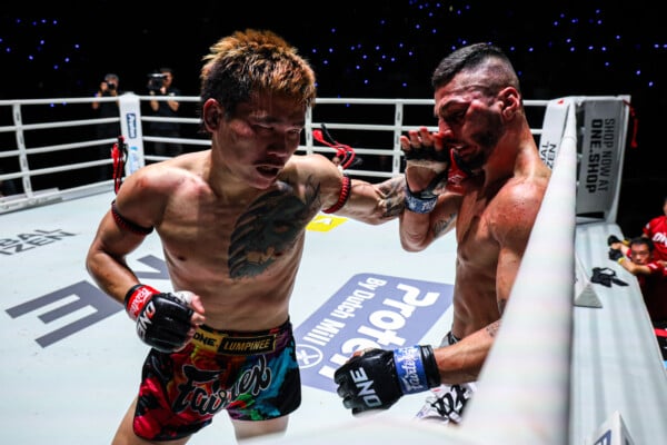 Klarob NuiCafeboran punches Omar El Halabi at ONE Friday Fights 161