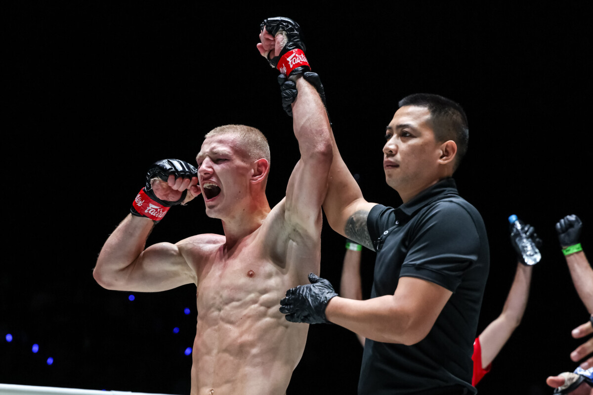 Michel Dirlenbach defeats Mahan Fotouhi at The Inner Circle 23 on July 24.