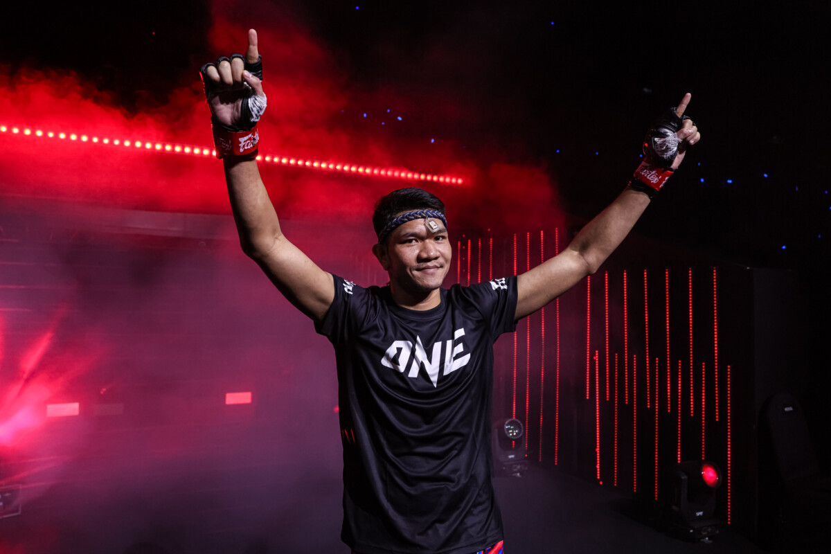 Kompikart PK Saenchai marches to the ring for The Inner Circle 22 fight