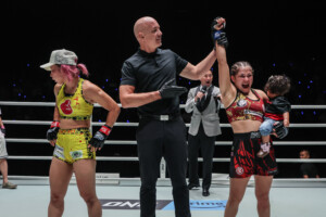 Victoria Souza Ayaka Miura ONE Fight Night 45 12