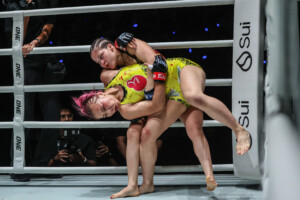 Victoria Souza Ayaka Miura ONE Fight Night 45 9
