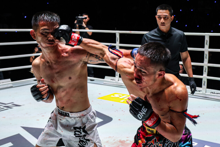 Arsoonnoi Sitjasing lands a punch on Nongkhailek Dr.Knotmuaythai at ONE Friday Fights 164.