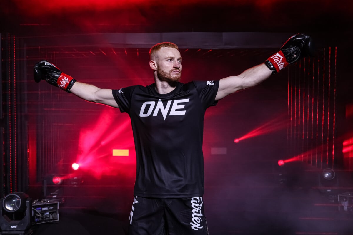 Ben Longstaff makes his way to the ring for Kazuteru Yamazaki fight at The Inner Circle 27
