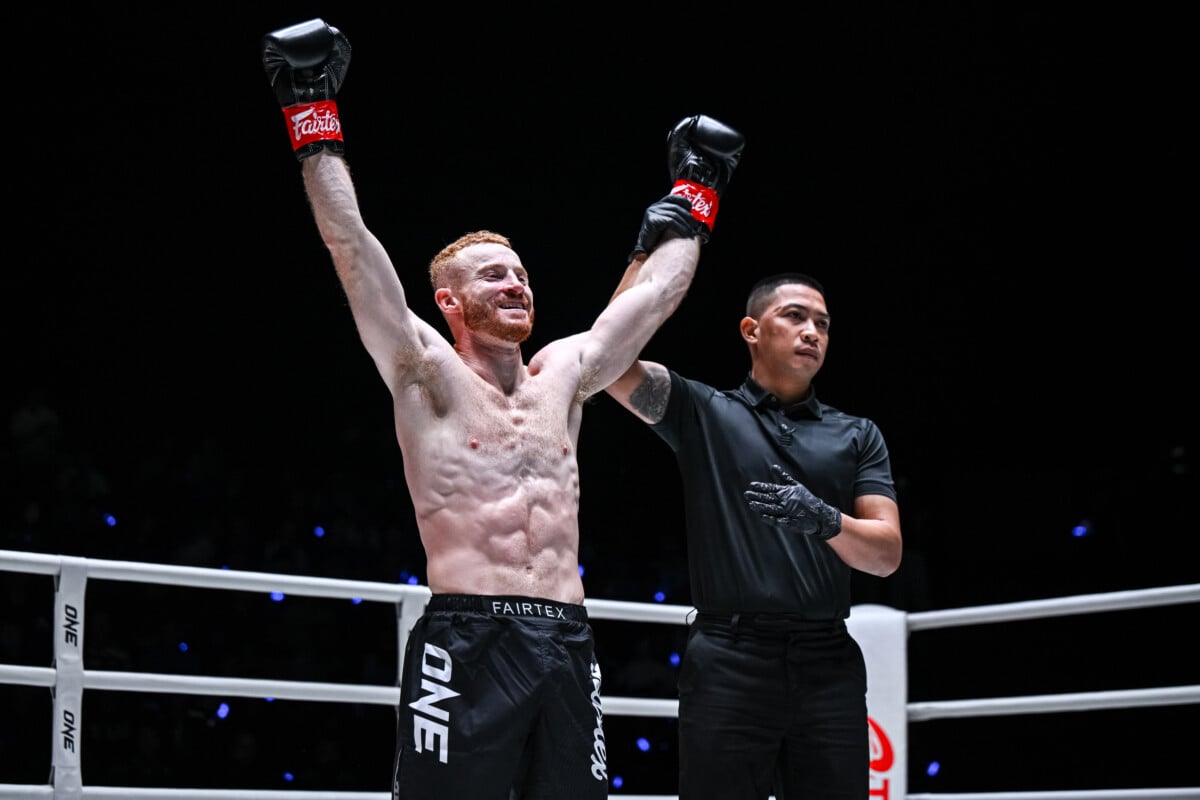 Ben Longstaff defeats Kazuteru Yamazaki via TKO at The Inner Circle 27