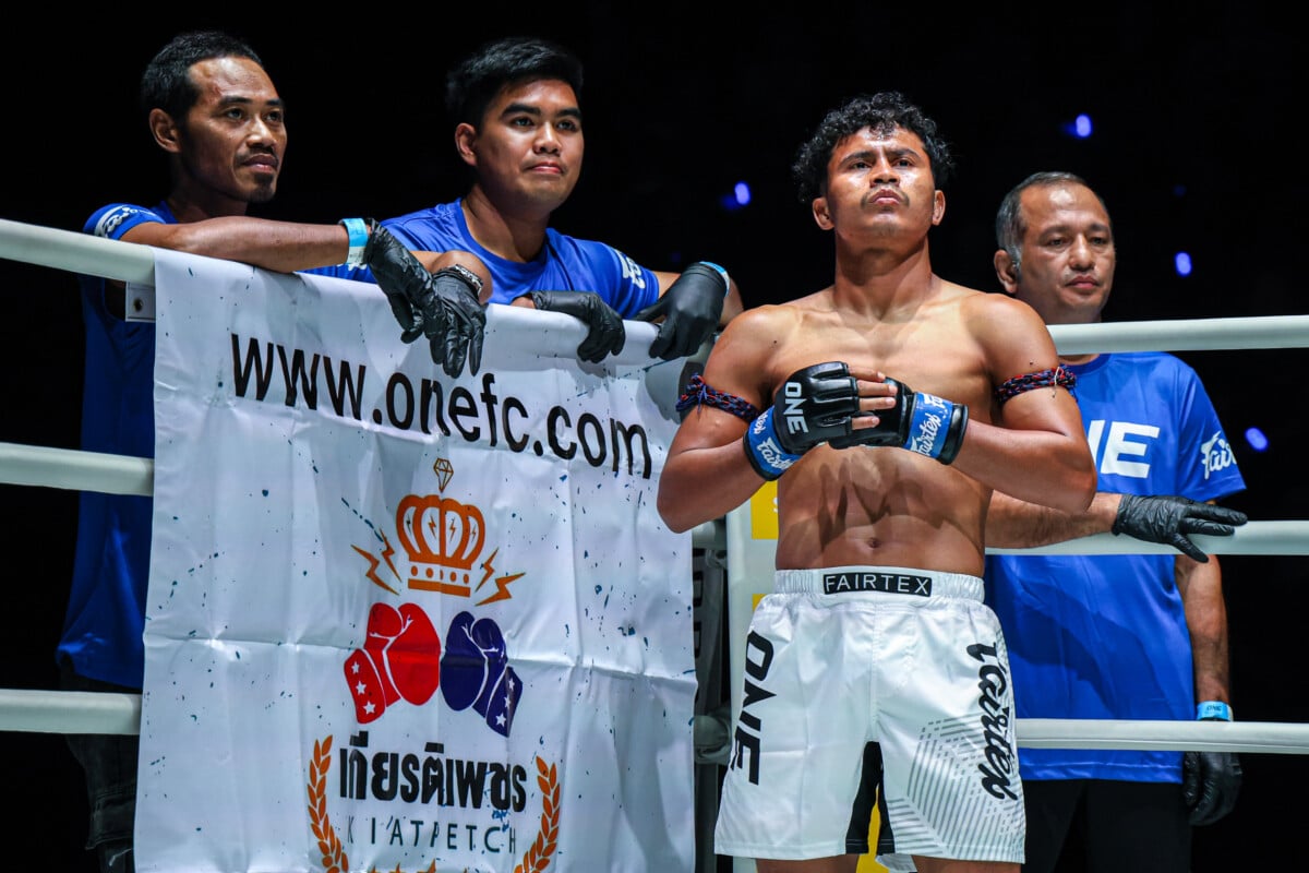 Chartpayak Saksatoon gets ready to meet Rambong Sor Therapat at The Inner Circle 28