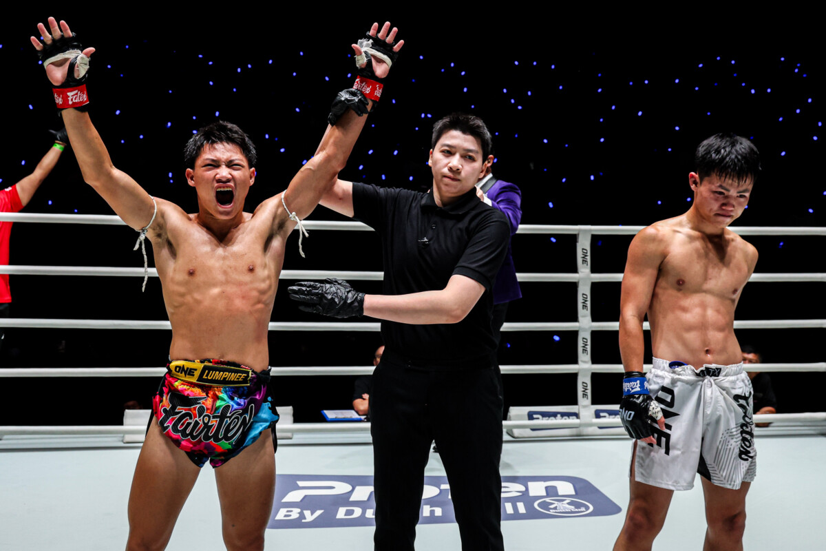 Chatpet is declared the winner against Riku Ito at The Inner Circle 25