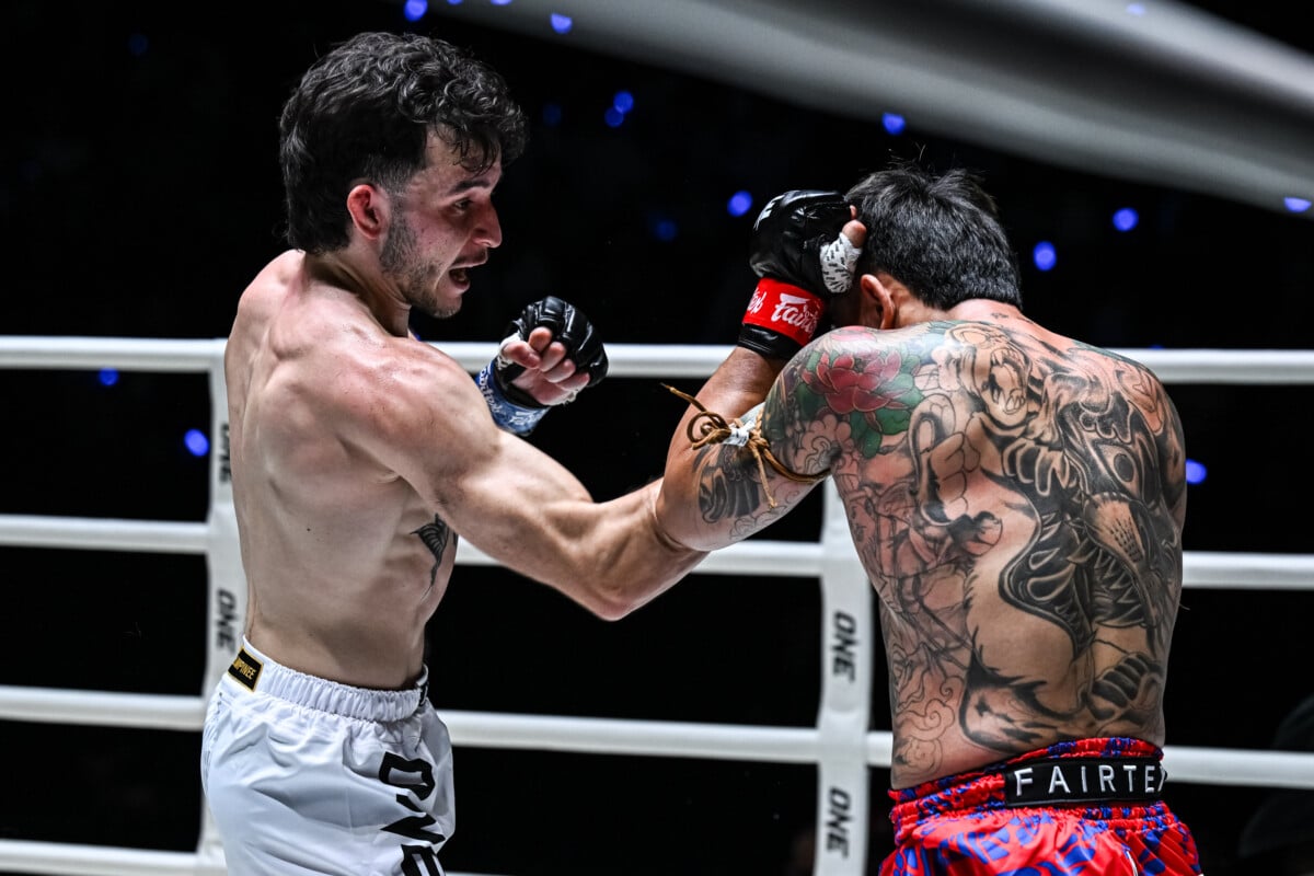 Dmitri Ramos fires an uppercut against Gingsanglek at The Inner Circle 26