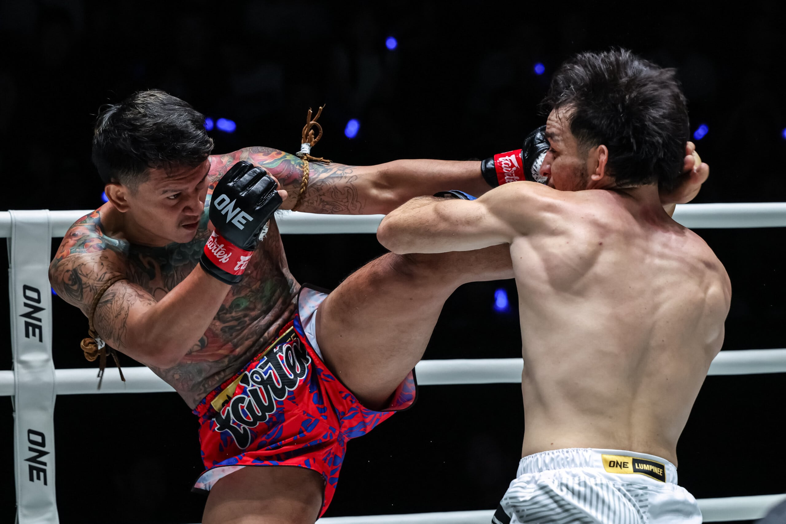 Gingsanglek lands a high kick on Dmitri Ramos at The Inner Circle 26