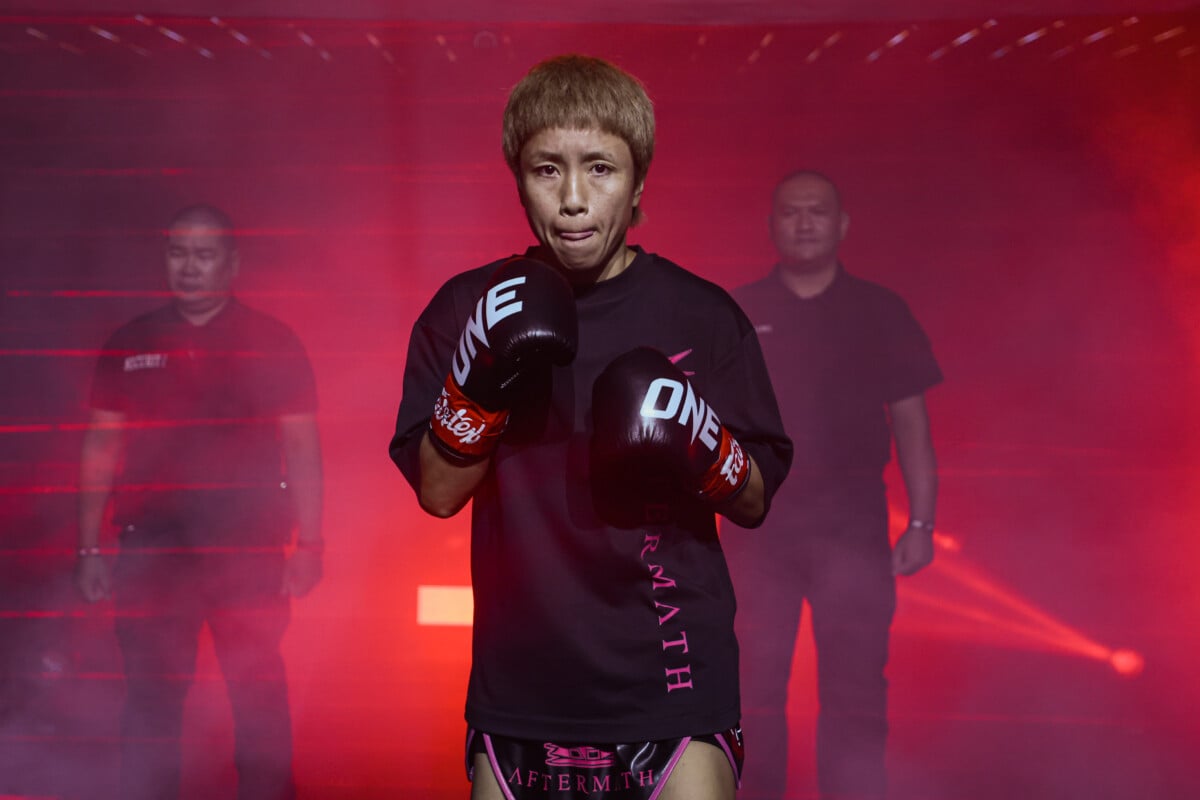 Kana makes her way to the ring against Yu Yau Pui at ONE Fight Night 46
