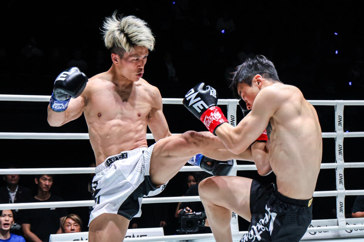 Keisuke Monguchi lands a body kick on Jung Hyun Woo at The Inner Circle 28