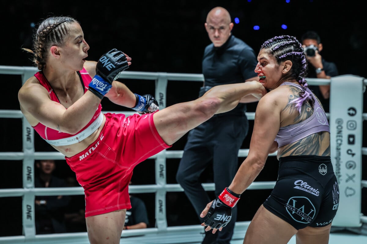 Magdalena Czaban plants a kick on Natalie Salcedo at ONE Fight Night 46