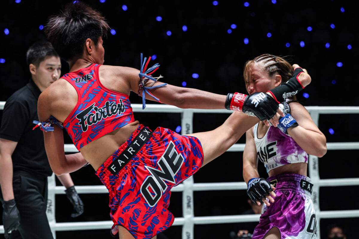 Nongnuk slams a high kick on Saya Ito at The Inner Circle 26